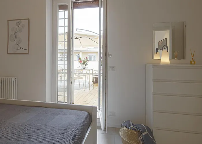 Attic With Terrace On Conca D'oro Roma